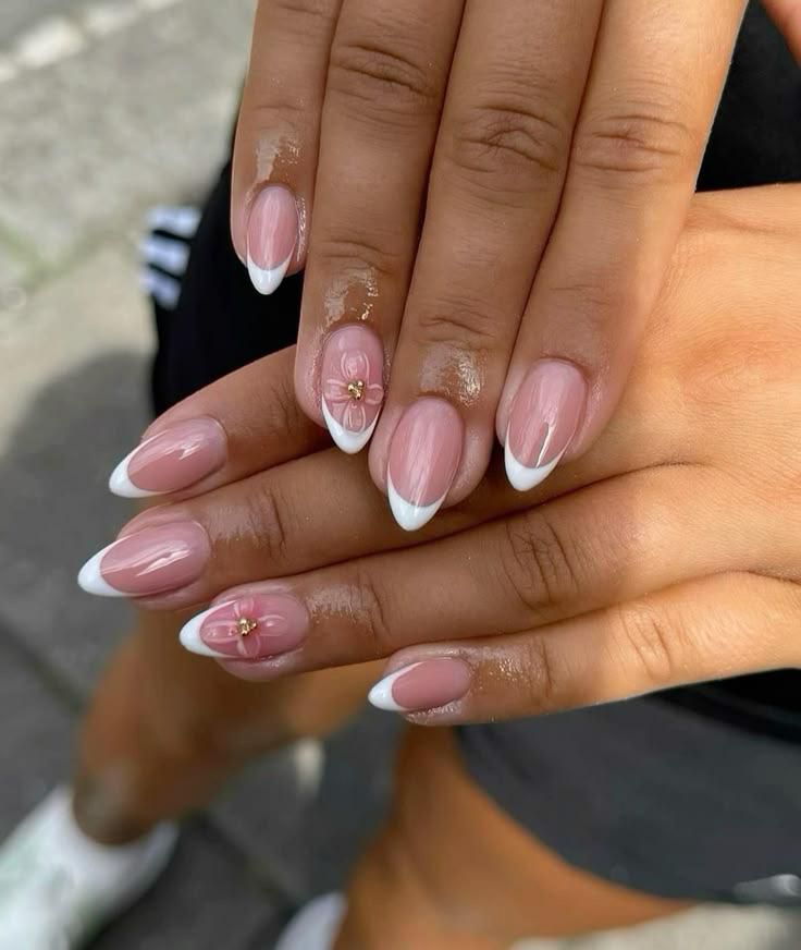 Pink almond nails with flowers